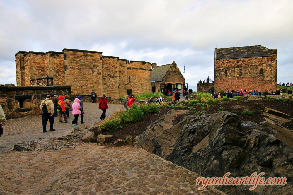 愛丁堡景點：大象咖啡屋／愛丁堡城堡／皇家一英里／王子街／蘇格蘭議會／羅斯林教堂